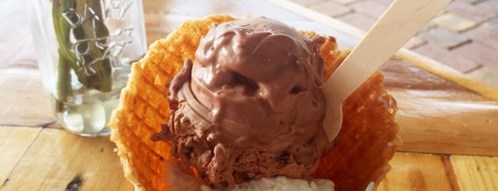 Lulu's Nitrogen Ice Cream is one of Lieux qui ont plu à Laysa.
