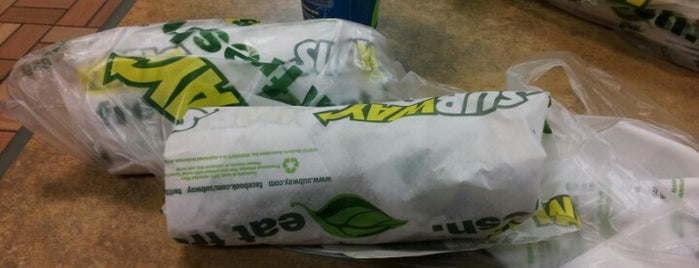 Subway is one of Posti che sono piaciuti a Ian.