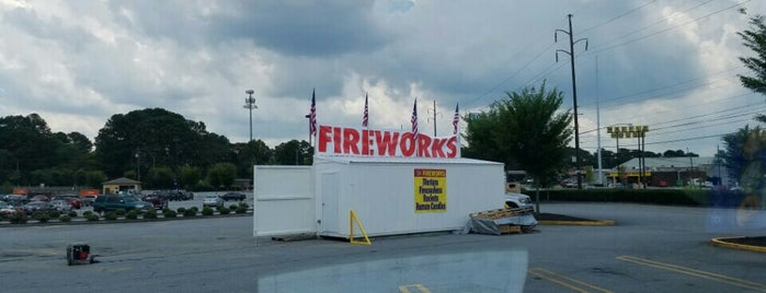 Tnt Fireworks is one of Lieux qui ont plu à Chester.