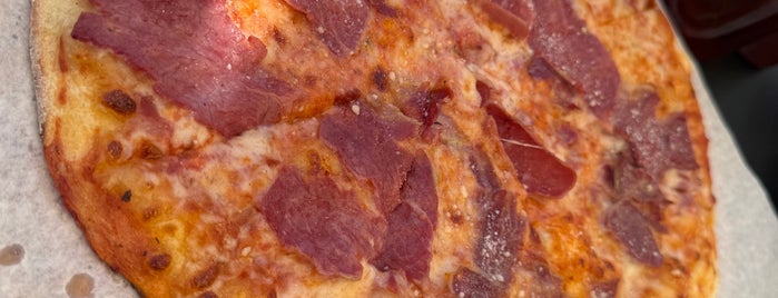 Pizza Locale is one of Alaçatı.