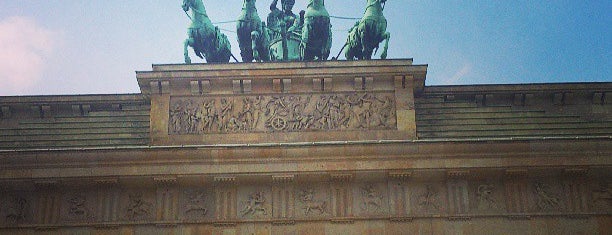 Porte de Brandebourg is one of Berlín.