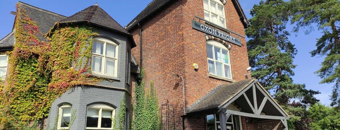 Oxon Priory is one of Pubs.