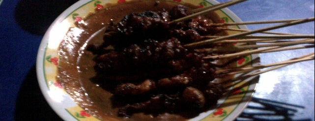 Sate ayam is one of Kuliner Sidoarjo Jilid 2.