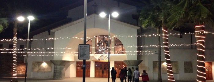 La Purisima Catholic Church is one of Lieux qui ont plu à Naked.