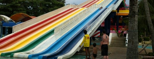 Water Park is one of Robさんの保存済みスポット.