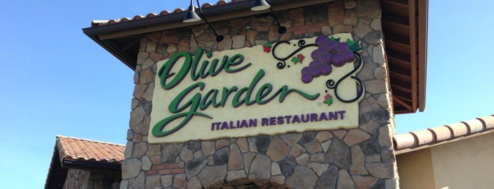 Olive Garden is one of Jenn : понравившиеся места.