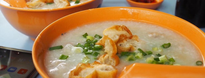 Tian Tian Porridge 天天粥品 is one of Lugares favoritos de Celine.