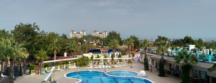 Linda Resort Hotel is one of Lugares favoritos de Olivia.