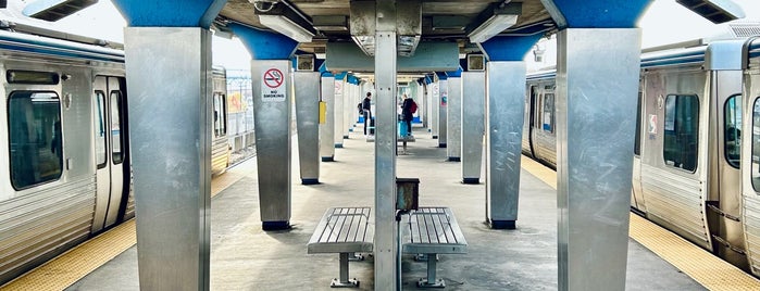 SEPTA MFL Spring Garden Station is one of Fixer uppers.