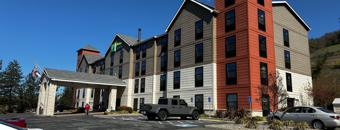Holiday Inn Express Grants Pass is one of Hotel Life - PST, AKST, HST.