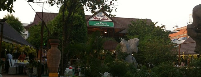 Nhà hàng Hai Lúa is one of Danh sách quán Ăn.