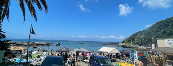 荒井浜海水浴場 is one of 東京界隈の綺麗げな浜🏖.
