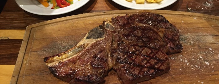 Nusr-Et Steakhouse is one of Absiさんのお気に入りスポット.