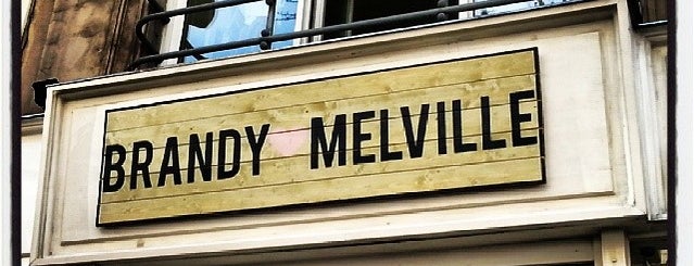 Brandy Melville is one of Orte, die Kristýna gefallen.