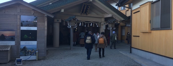 Futami Okitama Shrine is one of Orte, die Shin gefallen.