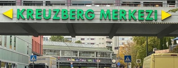 Zentrum Kreuzberg | Kreuzberg Merkezi is one of Gezilecek Yerler ve Müzeler.