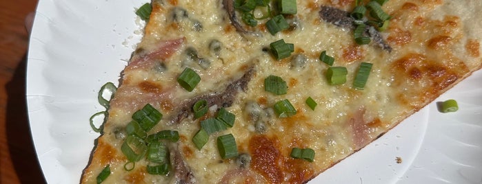 Glide Pizza is one of Gespeicherte Orte von Sahar.