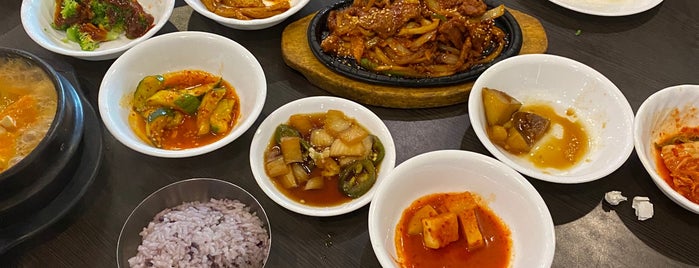 Well Bean Tofu House is one of 둘루스 한국 음식점.