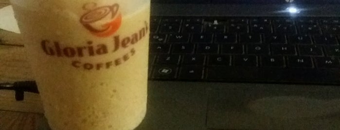 Gloria Jean's Coffees is one of Areliさんの保存済みスポット.