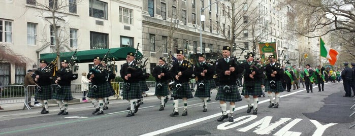 255th St. Patrick's Day Parade is one of C 님이 좋아한 장소.