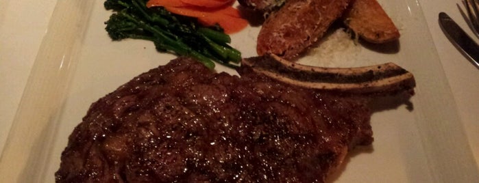 Forbes Mill Steakhouse Danville is one of Lugares favoritos de Les.