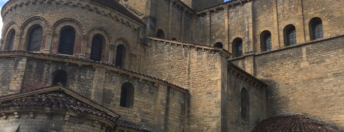 Basilique du Sacré-Coeur is one of ✢ Pilgrimages and Churches Worldwide.