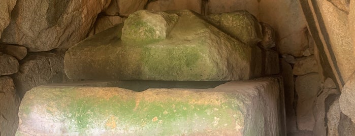 都塚古墳 is one of 西日本の古墳 Acient Tombs in Western Japan.