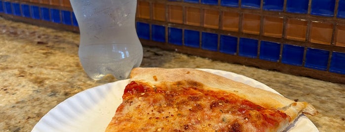 Domenico's Restaurant is one of Pizza Places You Should Try.