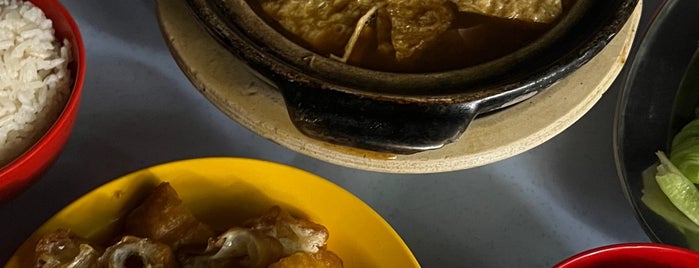Yu Kee Bak Kut Teh (有记瓦煲肉骨茶) is one of Chinese Food.