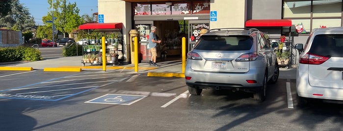 Trader Joe's is one of San Francisco.