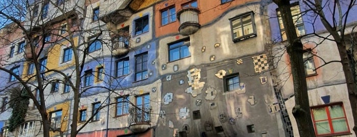 Hundertwasserhaus is one of Tempat yang Disukai Semih.