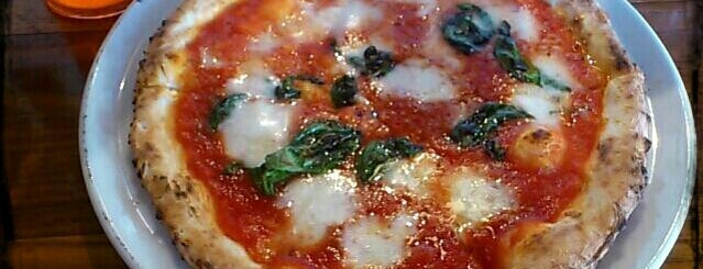 PIZZA SALVATORE CUOMO 三軒茶屋 is one of Buffet.
