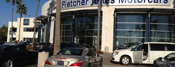 Fletcher Jones Motorcars is one of สถานที่ที่ Ellia ถูกใจ.