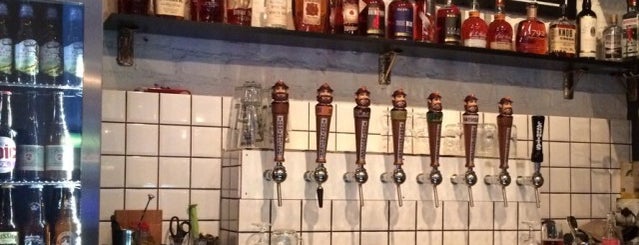 TommyKnocker Craft Beer Bar is one of Хельсинки.
