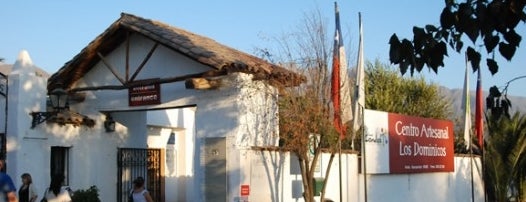 Centro Artesanal Los Dominicos is one of Las Condes.