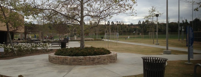 Las Lomas Park is one of Tempat yang Disukai Christopher.