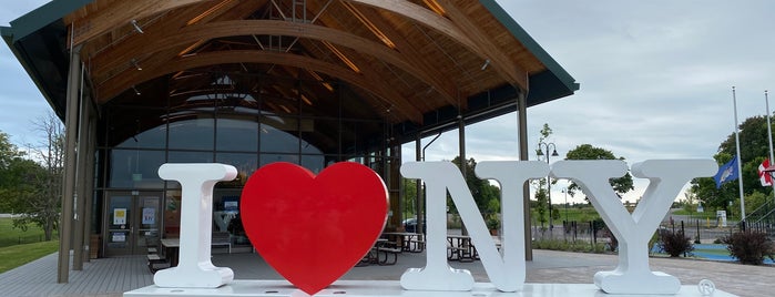 Thousand Islands Bridge Authority Welcome Center is one of Travel Points.