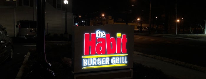 The Habit Burger Grill is one of Clint'in Beğendiği Mekanlar.