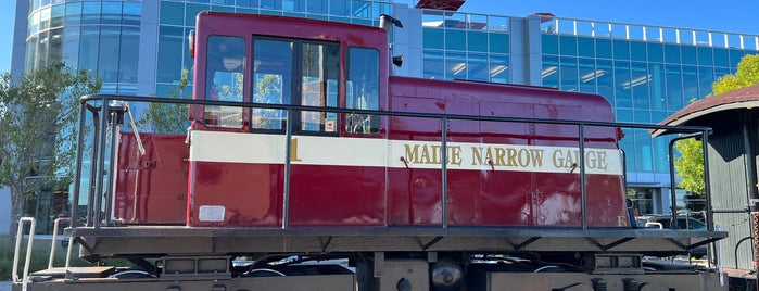 Maine Narrow Gauge Railroad Company & Museum is one of Maine & NH.