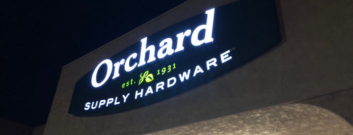 Orchard Supply Hardware is one of Lugares favoritos de Chris.