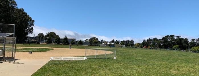 Alta Loma Park is one of Yuriさんのお気に入りスポット.