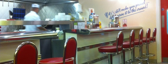 Ed's Easy Diner is one of Lugares favoritos de Tania.