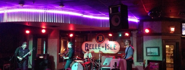 Belle Isle Restaurant & Pub is one of Jay'ın Kaydettiği Mekanlar.
