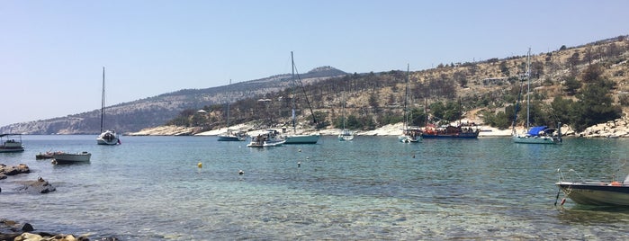 Alyki Beach is one of Yunan.
