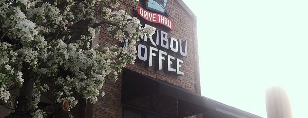 Caribou Coffee is one of Tempat yang Disukai Eric.