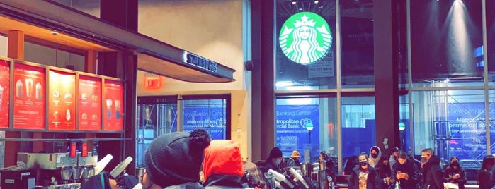 Starbucks is one of Lieux qui ont plu à st.