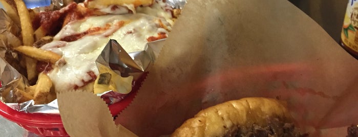 Boo's Philly Cheesesteaks and Hoagies is one of Tempat yang Disukai Thirsty.