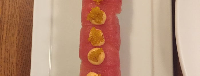 Sushi Kamon is one of Lugares favoritos de PooBear.