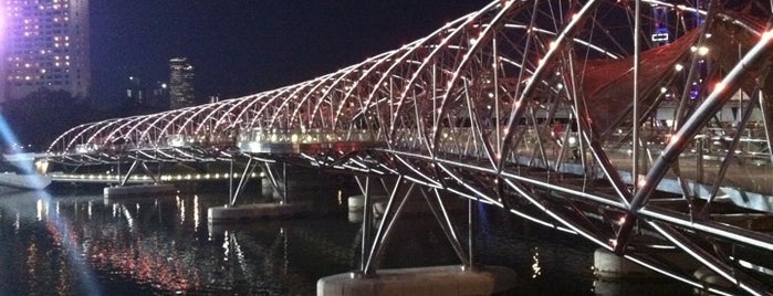 The Helix Bridge is one of Singapore Best Places.