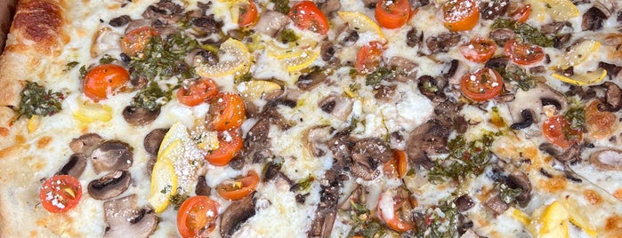 Tomato Pie Pizza Joint is one of LA Dining Bucket List.